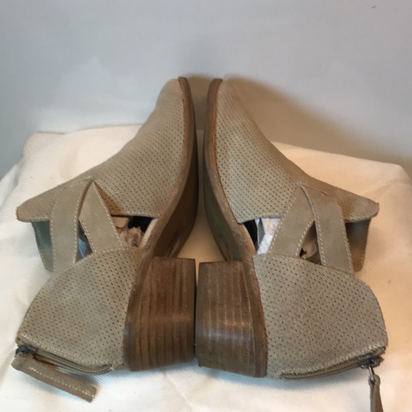 Dolce Vita Ankle Boots - Picture 5 of 11